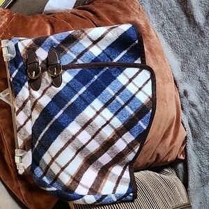 Janie and Jack mini wrap skirt with side buckles (Size 2T)